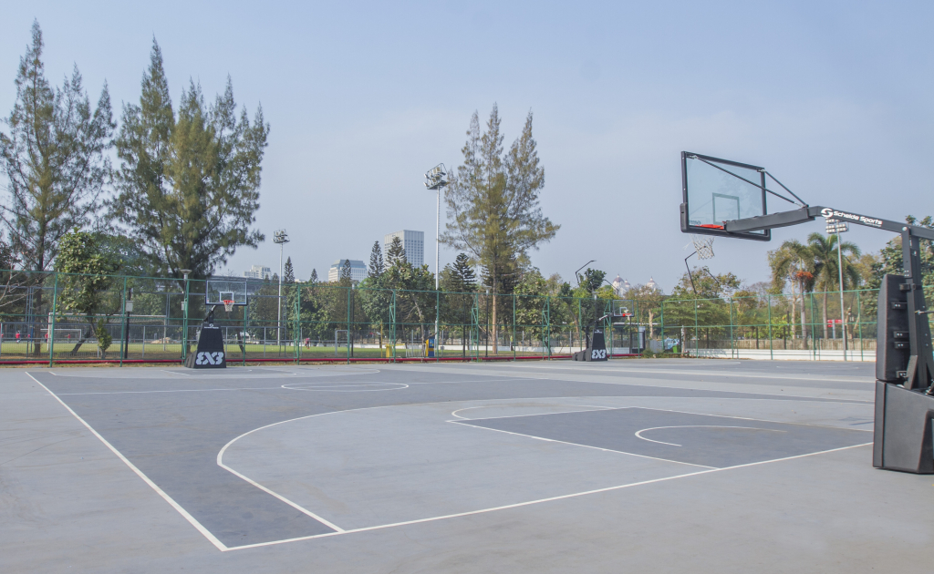 basketball court in jakarta - Lapangan Basket GBK